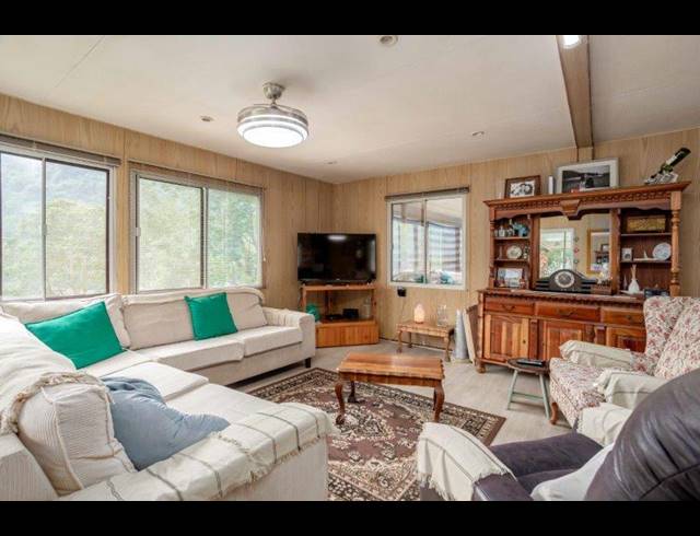 1 BEDROOM APARTMENT FOR SALE IN ESCOMBE